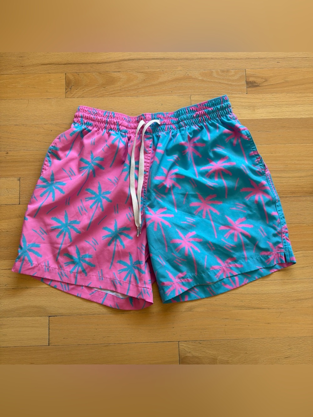 Chubbies Swim Trunks Mens Medium Pink Blue Palm Tree 5.5 Inseam Lined Quick Dry